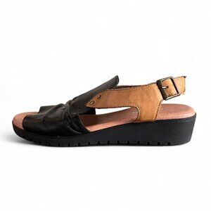 Django & Juliette Madis Leather Sandals – Size 8.5